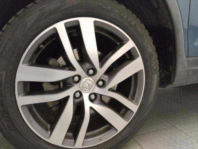 Photo of 2017 Blue Honda Pilot