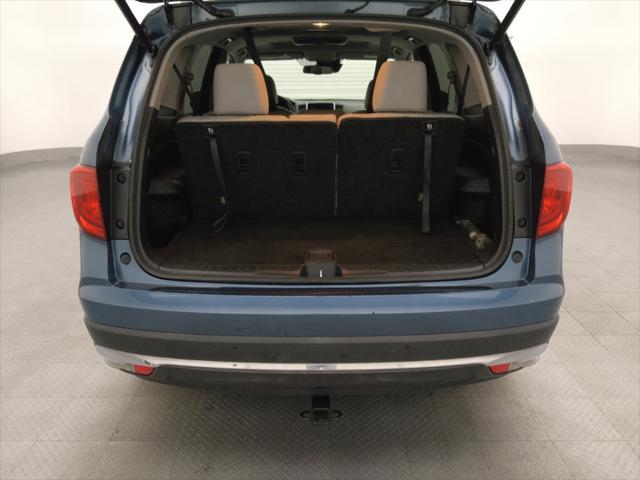 Photo of 2017 Blue Honda Pilot