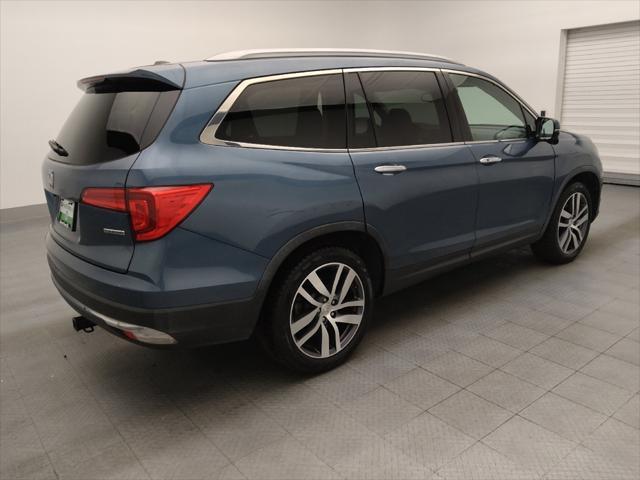 Photo of 2017 Blue Honda Pilot