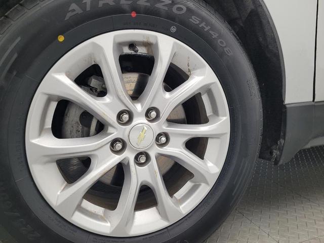 Photo of 2019 Silver Ice Metallic Chevrolet Equinox