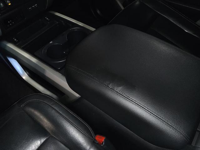 Photo of 2019 Gun Metallic Nissan Titan
