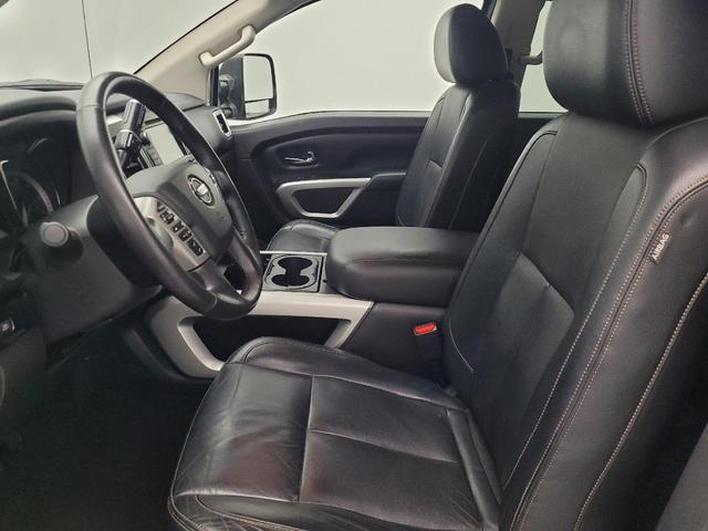 Photo of 2019 Gun Metallic Nissan Titan