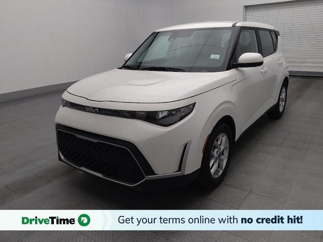Photo of 2023 Snow White Pearl Kia Soul
