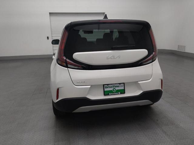 Photo of 2023 Snow White Pearl Kia Soul