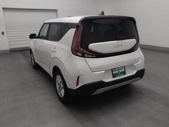 Photo of 2023 Snow White Pearl Kia Soul