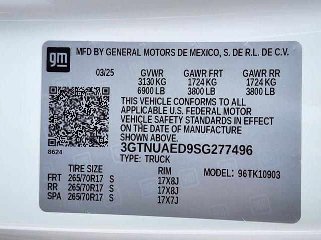 Photo of 2025 Summit White GMC Sierra 1500