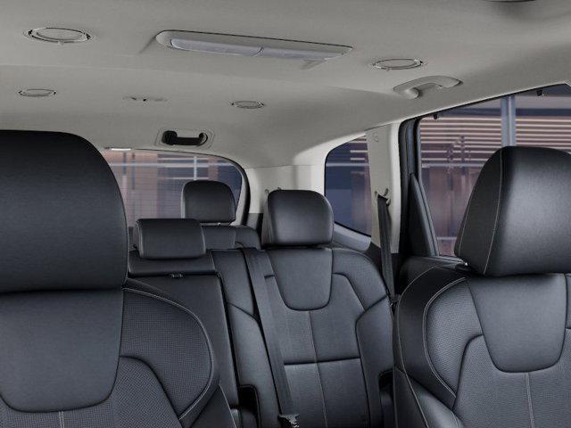 Photo of 2025 Silver Kia Telluride