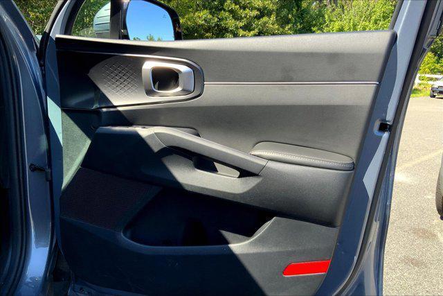 Photo of 2024 Everlasting Silver Kia Sorento