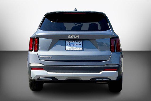 Photo of 2024 Everlasting Silver Kia Sorento