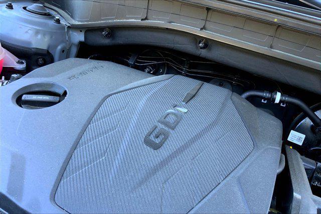 Photo of 2024 Everlasting Silver Kia Sorento