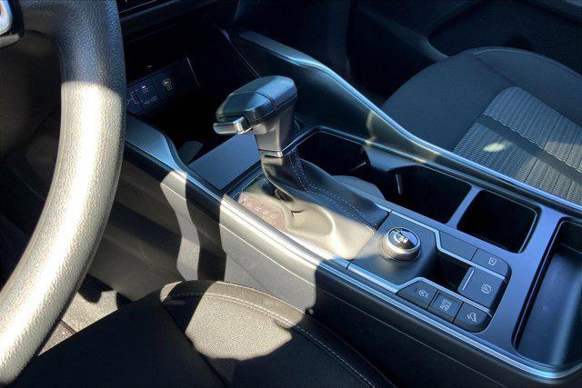 Photo of 2024 Everlasting Silver Kia Sorento