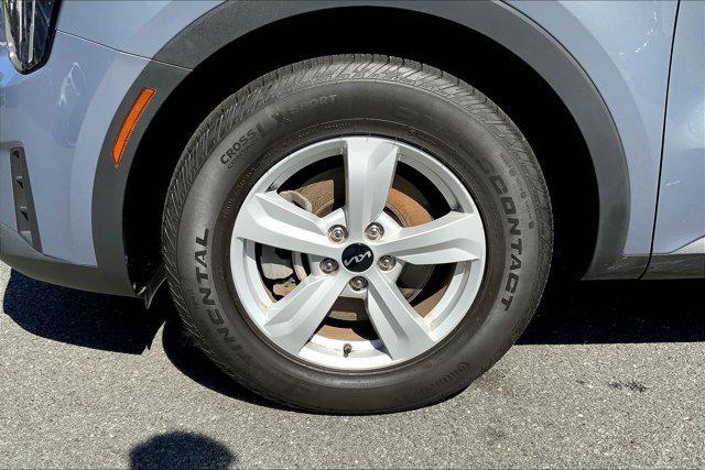 Photo of 2024 Everlasting Silver Kia Sorento