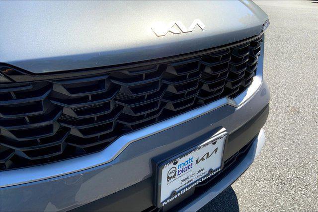 Photo of 2024 Everlasting Silver Kia Sorento