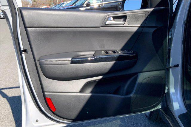 Photo of 2022 Sparkling Silver Kia Sportage