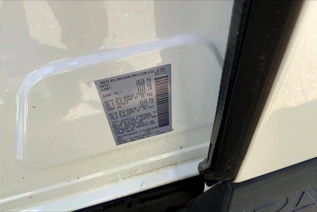 Photo of 2023 Pearl White Tricoat/Super Black Nissan Pathfinder