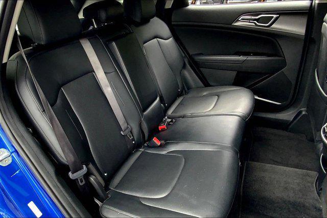 Photo of 2023 Sapphire Blue Kia Sportage