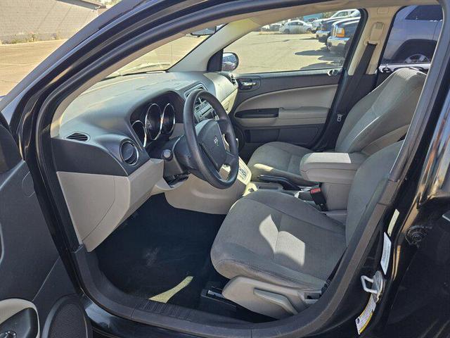 Photo of 2010 Dark Charcoal Pearlcoat Dodge Caliber