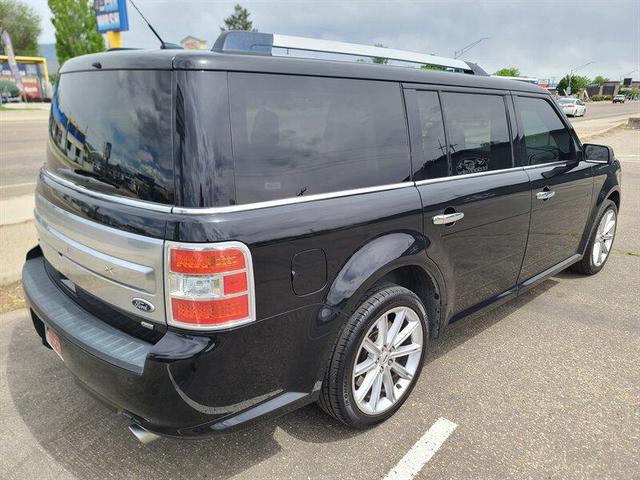 Photo of 2016 Shadow Black Ford Flex