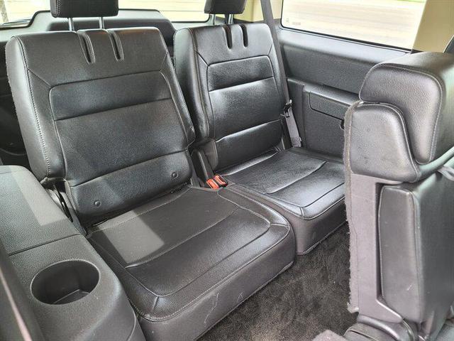 Photo of 2016 Shadow Black Ford Flex
