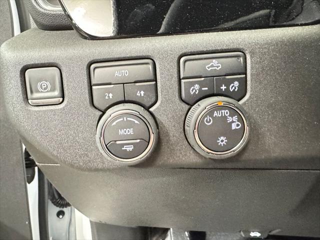 Photo of 2025 Summit White Chevrolet Silverado 1500