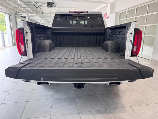 Photo of 2023 White Frost Tricoat GMC Sierra 1500