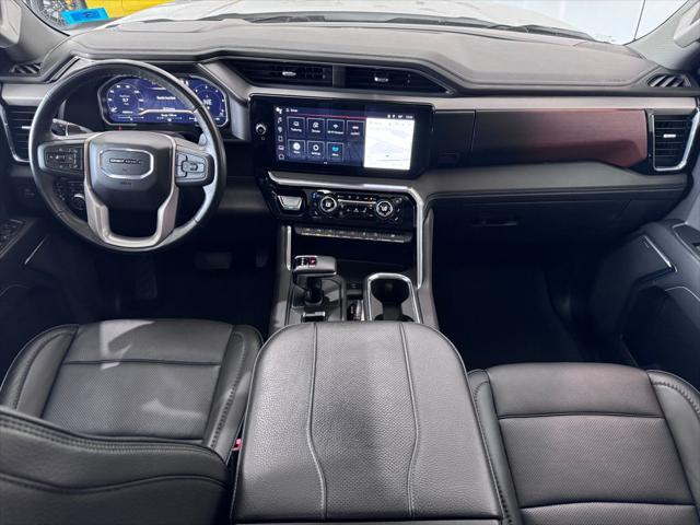 Photo of 2023 White Frost Tricoat GMC Sierra 1500