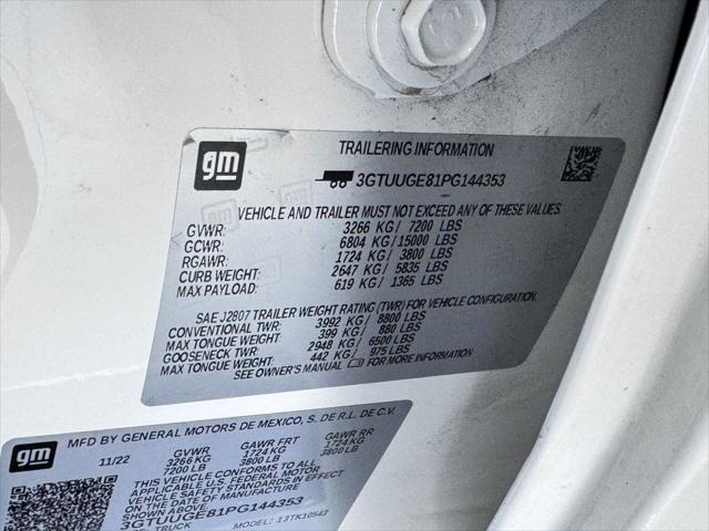 Photo of 2023 White Frost Tricoat GMC Sierra 1500