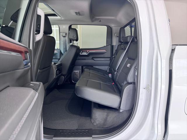 Photo of 2023 White Frost Tricoat GMC Sierra 1500