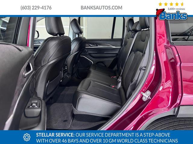 Photo of 2022 Velvet Red Pearlcoat Jeep Grand Cherokee