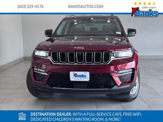 Photo of 2022 Velvet Red Pearlcoat Jeep Grand Cherokee