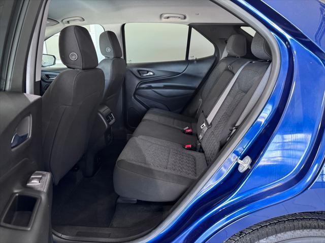 Photo of 2022 Blue Glow Metallic Chevrolet Equinox