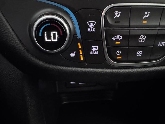 Photo of 2022 Blue Glow Metallic Chevrolet Equinox
