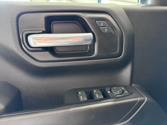 Photo of 2022 Black Chevrolet Silverado 1500