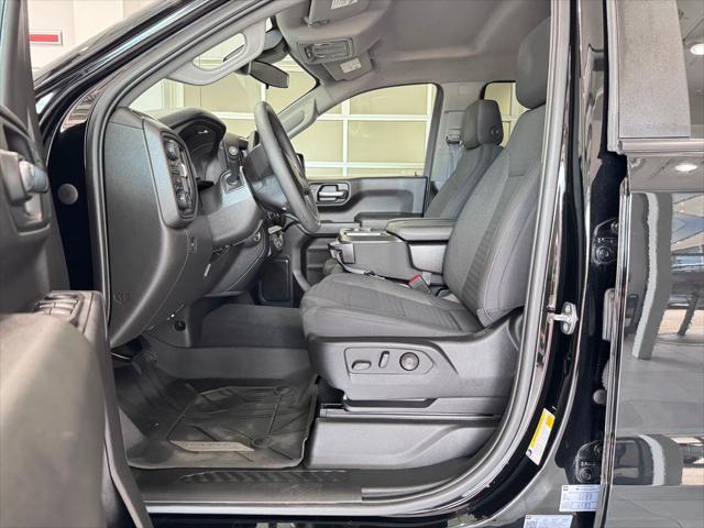 Photo of 2022 Black Chevrolet Silverado 1500