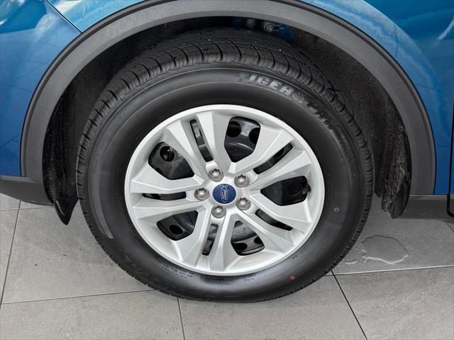 Photo of 2020 Dark Persian Green Metallic Ford Escape