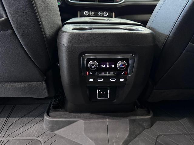 Photo of 2024 Black Chevrolet Suburban