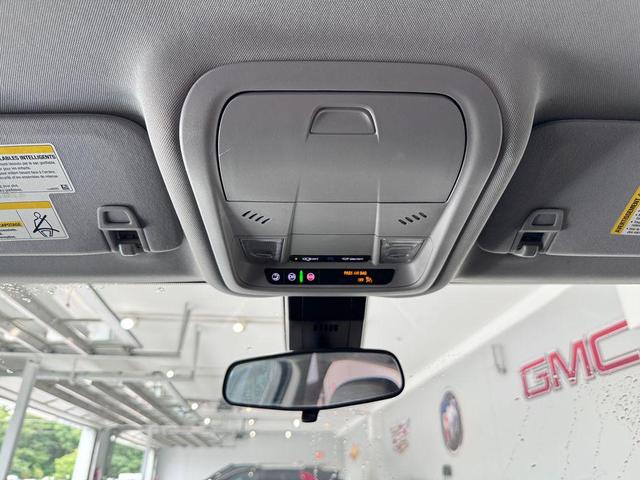 Photo of 2022 Mosaic Black Metallic Chevrolet Equinox