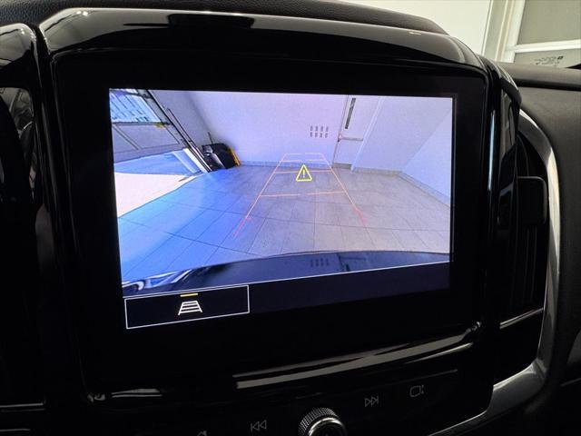 Photo of 2023 Blue Metallic Chevrolet Traverse