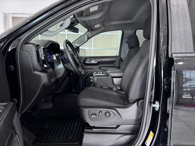 Photo of 2023 Black Chevrolet Silverado 1500