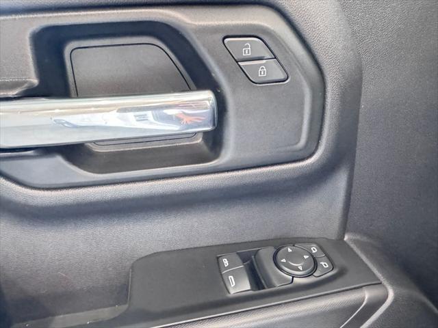 Photo of 2024 Summit White GMC Sierra 1500