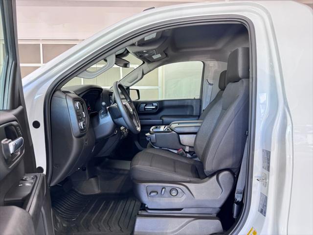 Photo of 2024 Summit White GMC Sierra 1500