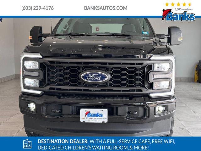 Photo of 2023 Agate Black Metallic Ford F-250