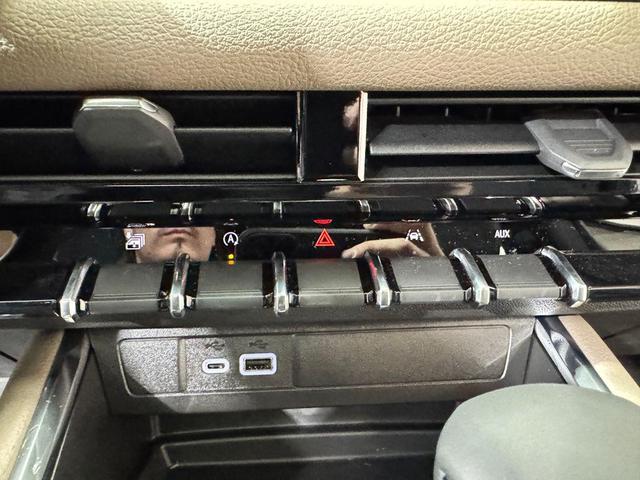 Photo of 2026 Summit White GMC Canyon