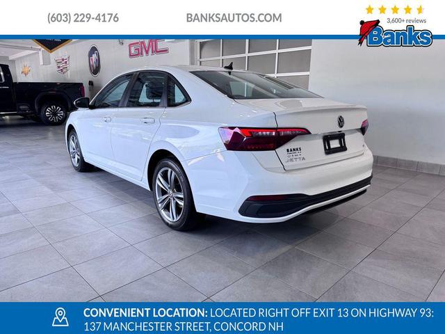 Photo of 2022 Oryx White Pearl Volkswagen Jetta