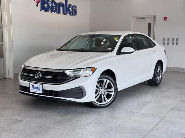Photo of 2022 Oryx White Pearl Volkswagen Jetta