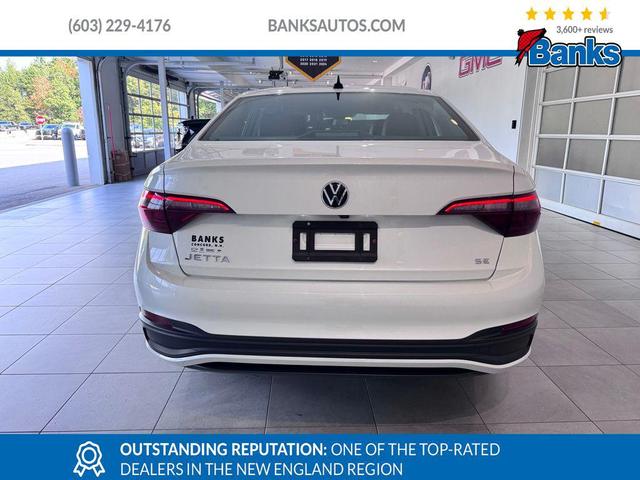 Photo of 2022 Oryx White Pearl Volkswagen Jetta
