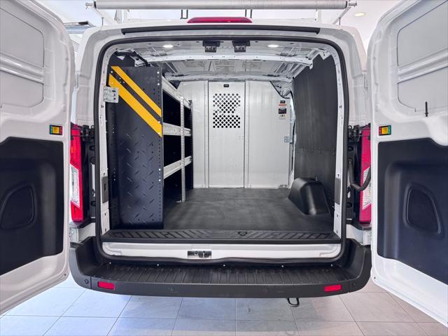 Photo of 2023 Oxford White Ford Transit-250