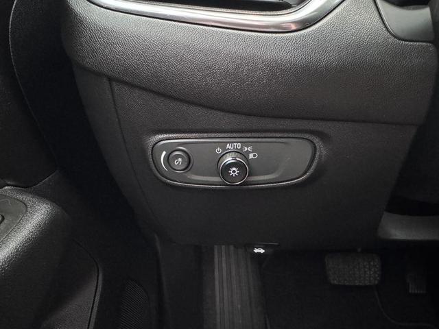 Photo of 2022 Blue Glow Metallic Chevrolet Equinox