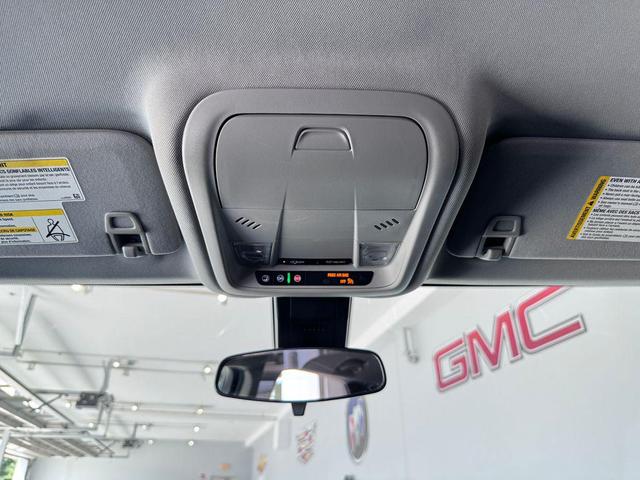 Photo of 2022 Blue Glow Metallic Chevrolet Equinox