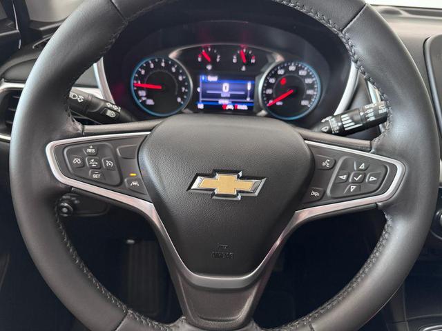 Photo of 2022 Blue Glow Metallic Chevrolet Equinox